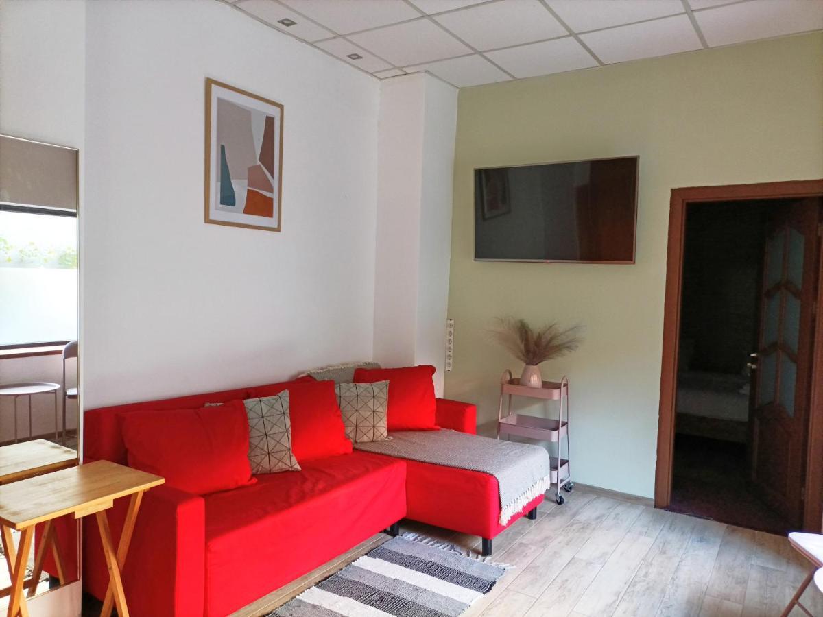 Luta Studio Boekarest Buitenkant foto
